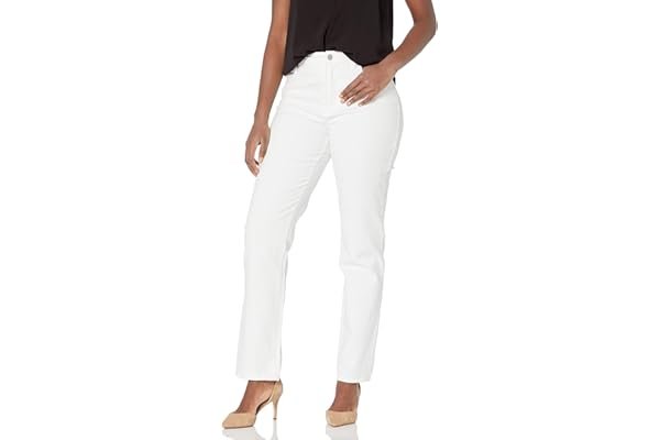 A soft morning outfit check that actually motivated me today — Gloria Vanderbilt Women's Classic Tapered Amanda Jeans