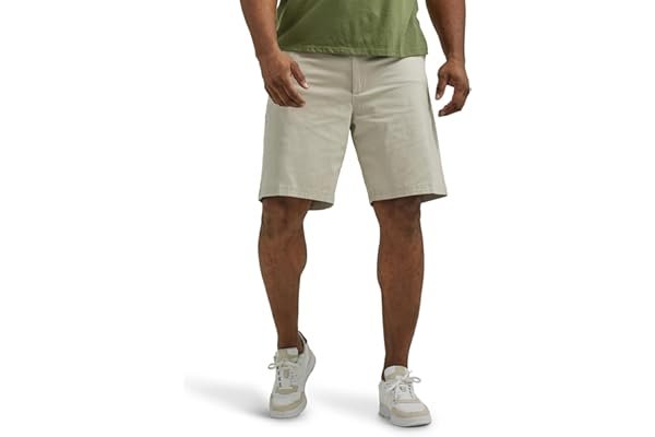 Commuting to the backyard playground: Solid comfort build — Lee Men's Extreme Motion Flat Front Short