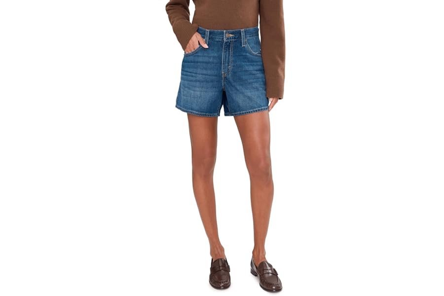 Upgrading the classic on-the-go uniform with Square-Neck Tank Top — Levi's Women's Cinch Mid-Thigh Short