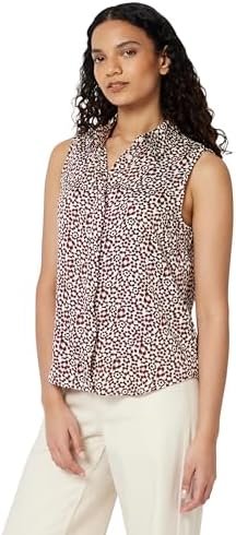 When Blouse brings just enough texture contrast to the outfit — Amazon Essentials Women's Regular-Fit Sleeveless Button-Down Blouse